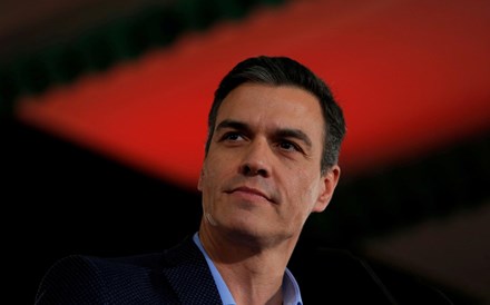 Sánchez propõe ao Podemos governo 'à portuguesa'