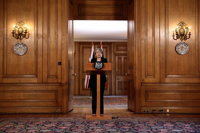 May quer novo adiamento do Brexit