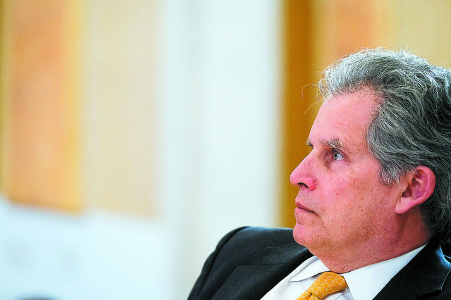 David Lipton: 'Portugal devia reorientar gastos públicos para investir mais'