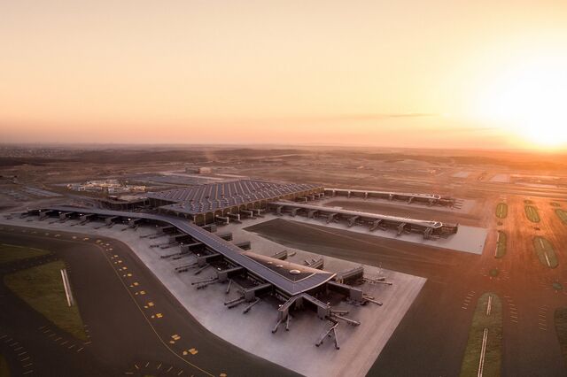 Maior aeroporto do mundo descola na Turquia com 12 mil milhões