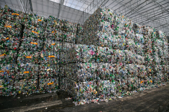 'Desconstrução' do plástico estimula mercado de 120 mil milhões