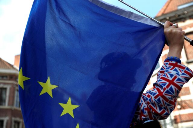 Bruxelas propõe usar fundos de desastres naturais e ajuste à globalização em caso de hard Brexit