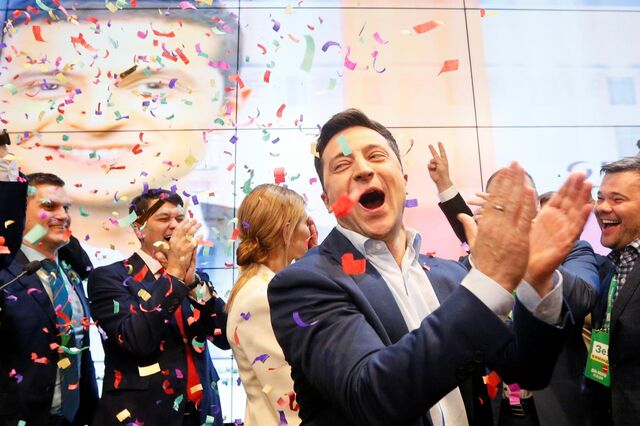 Comediante Zelenskiy vence eleições presidenciais na Ucrânia