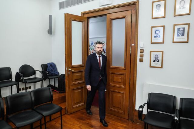 Pedro Nuno Santos promete batalha para convencer Governo a investir na CP