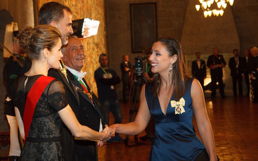 mariana mira corrêa