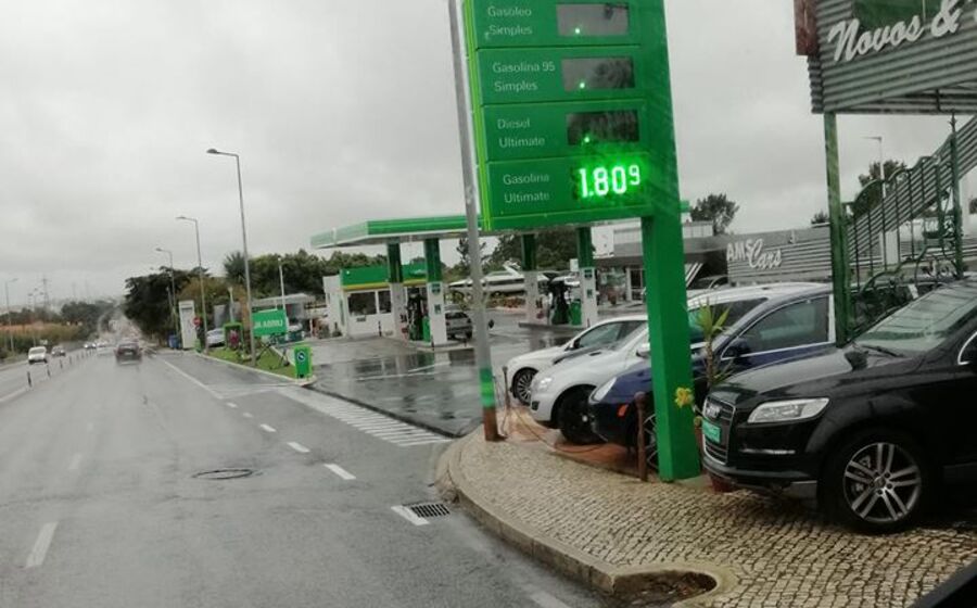  Bomba vende gasolina a 1,80 euros por litro em Sintra