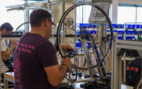 A Sramport fabrica correntes, pedais, aros e cubos para bicicletas.