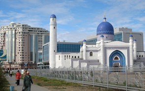 Talheres e gases portugueses à conquista do Cazaquistão