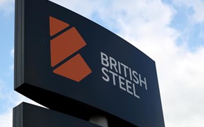 Chineses compram British Steel por 81 milhões e 'salvam' milhares de empregos