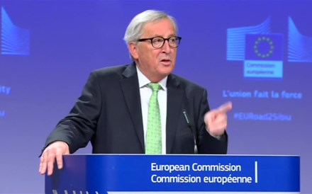 Juncker: 'Inaceitável' e 'repugnante' comparar Tusk a Hitler e Stalin