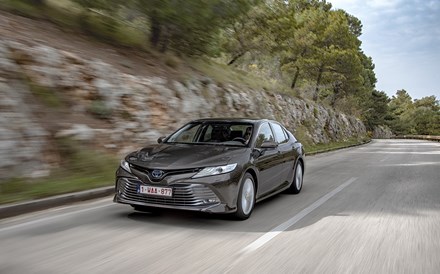 Toyota Camry Hybrid - Classe Executiva