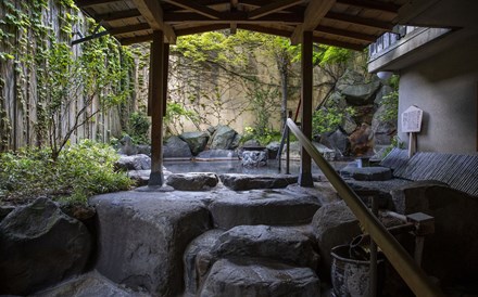 Casas de banho tradicionais do Japão atraem grandes investidores