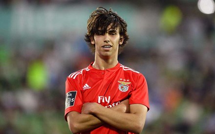 Benfica valoriza quase 4% após proposta de 126 milhões por João Félix