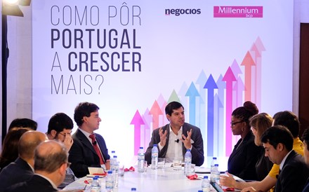 Procuram-se empresas que queiram estudantes de topo 