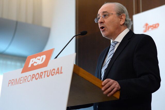 Rio evita crise política mas tenta que PS recue primeiro 