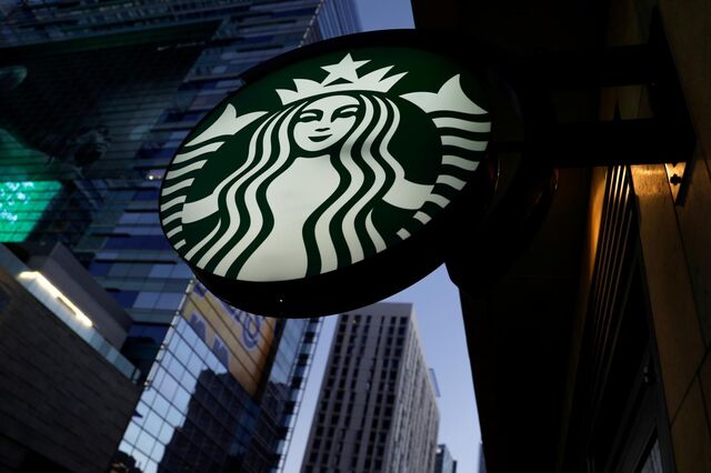 Lucro trimestral da Starbucks recua quase 24% para 750,6 milhões de euros