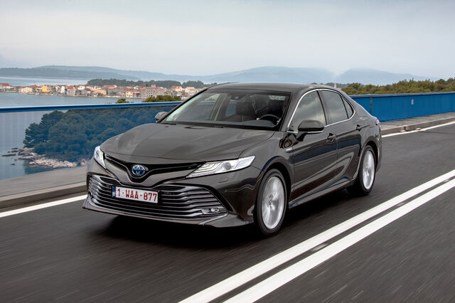 Toyota Camry Hybrid - Classe Executiva