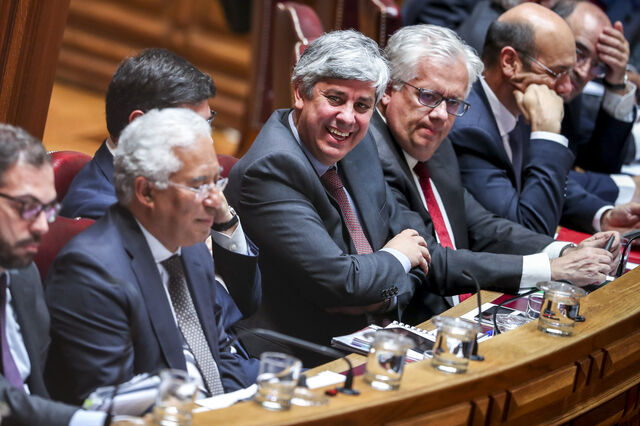 IRS baixou, receita subiu. Salários explicam