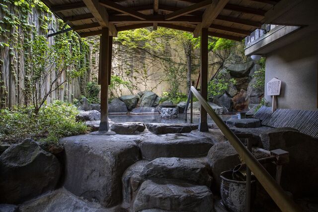 Casas de banho tradicionais do Japão atraem grandes investidores