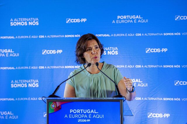 Assunção Cristas diz ter “vacina contra sondagens”