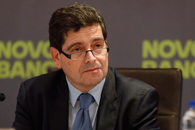 Deputados vão ouvir António Ramalho e Carlos Costa. Pedem contrato de venda do NB