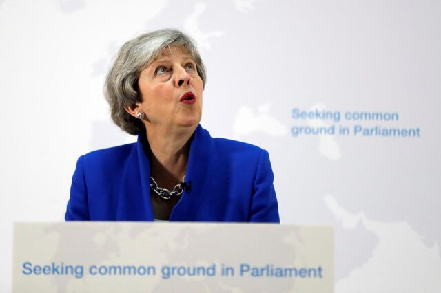 May deixa parlamento decidir se há novo referendo ao Brexit