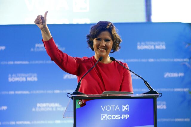 Cristas acusa Costa de querer ir para a Europa para 'não reparar estragos'