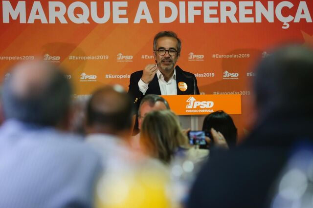 Eurodeputado Paulo Rangel reeleito vice-presidente do PPE