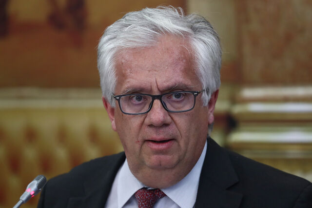 Ministro anuncia relatório sobre perigosidade das golas antifumo 