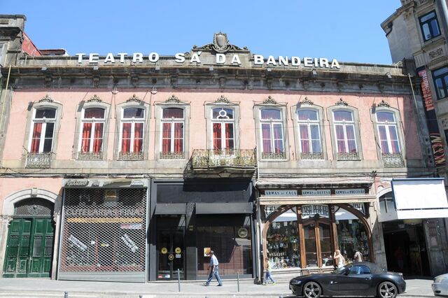 Lello derrota ex-selecionador e ganha Teatro Sá da Bandeira