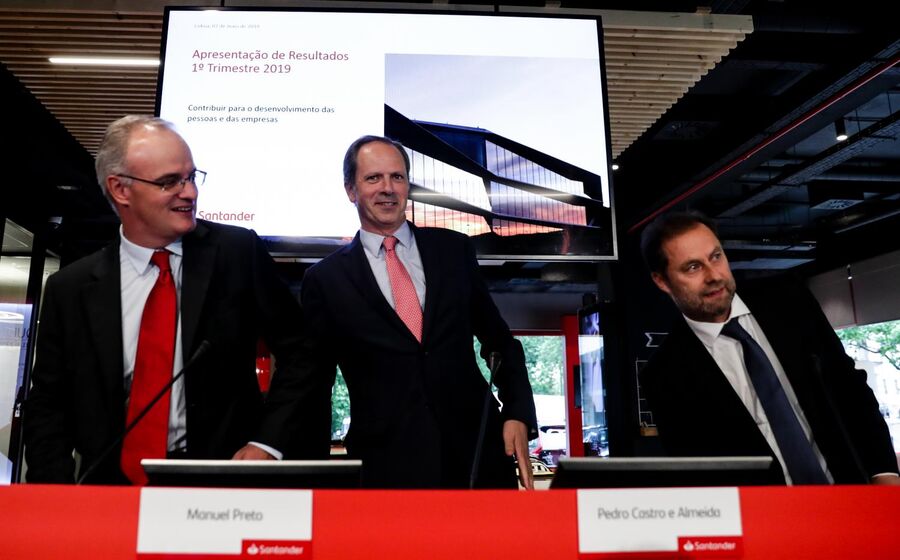 Pedro Castro e Almeida Santander Totta