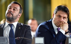 Itália agita-se com crise política aberta e confronto com Bruxelas
