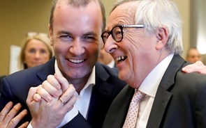 Juncker diz que não há 'plano B' para liderar Comissão Europeia. Há decisão sobre Manfred Weber 