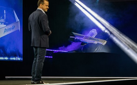 Amazon lança drone inovador para entrega de encomendas