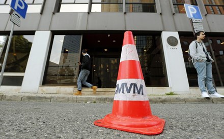 CMVM mantém suspensa negociação das ações da Cofina e da Media Capital