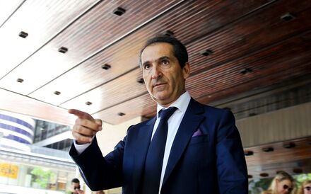 Patrick Drahi está a avançar com a venda da rede de fibra.