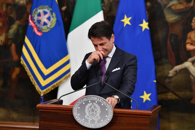 Bruxelas abre a porta a processo disciplinar contra Itália por causa da dívida pública