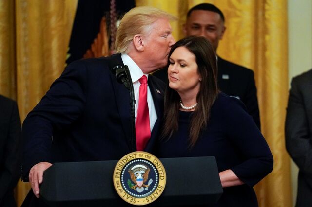 Trump anuncia saída de Sarah Sanders da Casa Branca