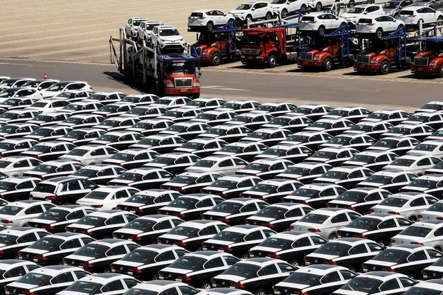 Vendas automóveis na China descem pelo 2.º ano e queda vai prosseguir