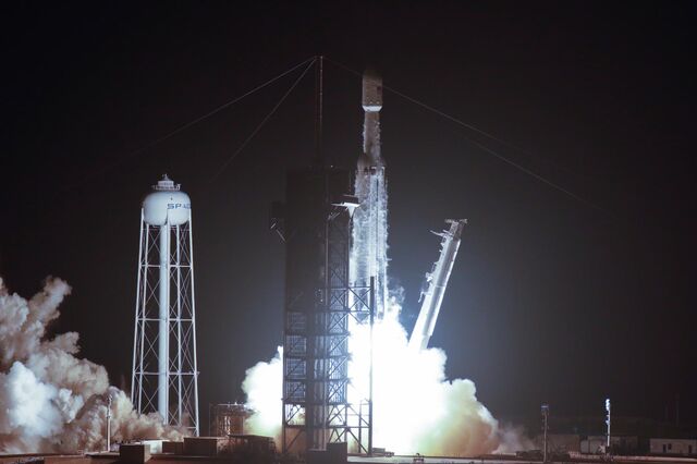 'Falcão' da SpaceX descolou numa das missões 'mais desafiantes'