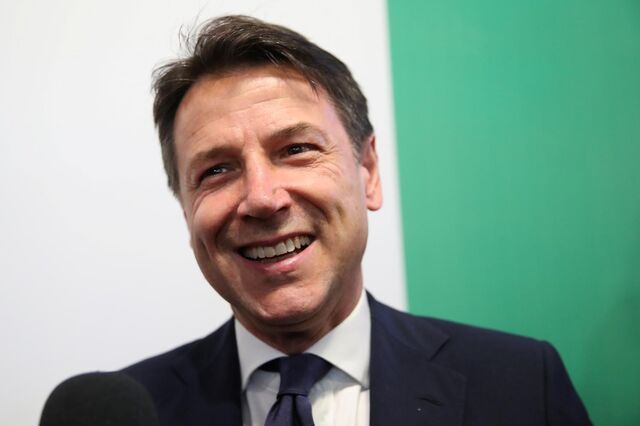 Conte já formou Governo. Ministro da Economia é uma 'oferta de paz à Europa' 