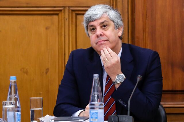 Injeção única no Novo Banco de 1.400 milhões exigiria Retificativo