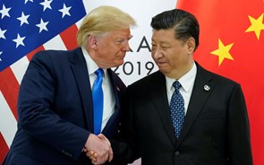 EUA e China fecham acordo comercial parcial. Tarifas já não entram em vigor dia 15