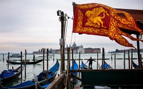 Sufocada por turistas, Veneza procura alternativas para sobreviver