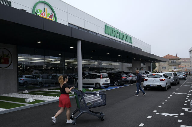 Mercadona passa a vender “packs” de máscaras descartáveis em Portugal