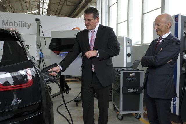 Fabrico de baterias elétricas na UE deverá crescer até 2023 e gerar um milhão de empregos