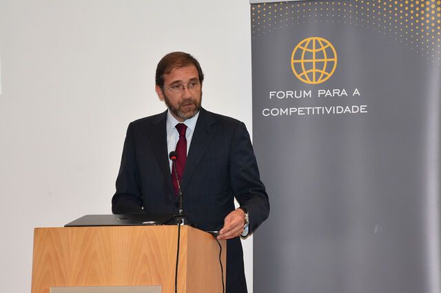 Passos Coelho: 'Vejo com muita pena que em 2019 se regresse aos desequilíbrios da balança comercial”
