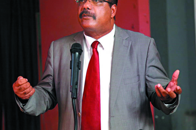 Fausto Carvalho Simões: 'Angola tem a oportunidade de se libertar da China'