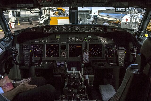 Telemóveis são perigosos nos voos? Em alguns aviões da Boeing, sim