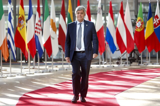 Dado como fora, Centeno continua na corrida ao FMI 